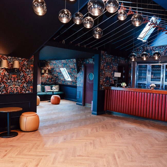 Late night bar Chelsea